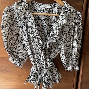Dôen floral wrap top